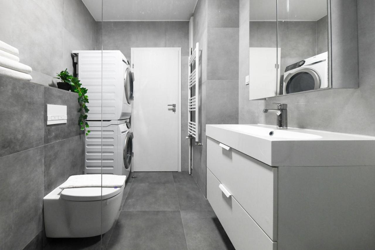 Modern Apartment In A Quiet Area Cluj-Napoca Exterior foto